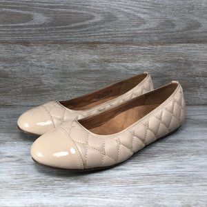 Vionic Womens Desiree Nude Quilted Patent Leather Slip On Ballet Flats Size 9.5